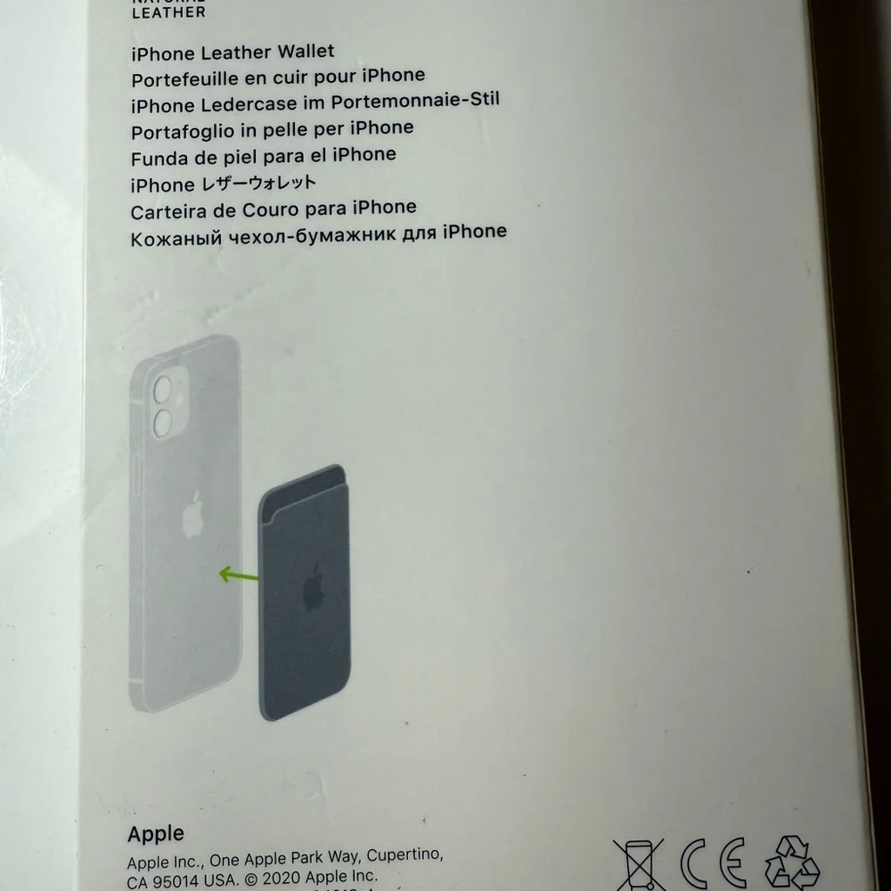 Apple iPhone Leather Wallet with MagSafe - Dark Gray - Picture 2 of 5